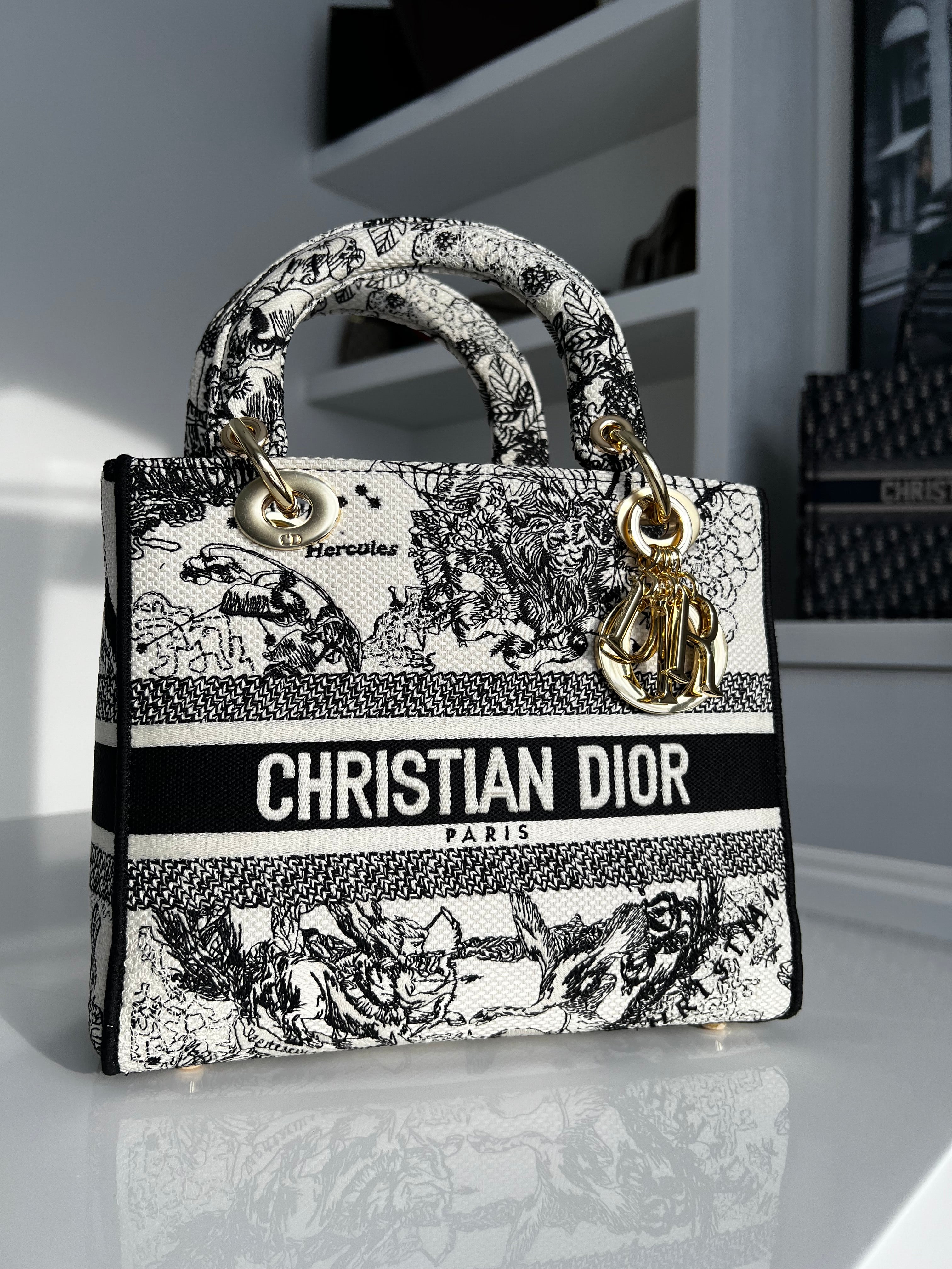 Sac à main D noir et blanc